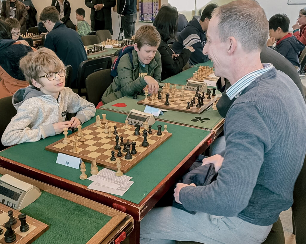 Deux joueurs d'échecs du Pion Passé Vauréalien à l'open de Maisons-Laffitte