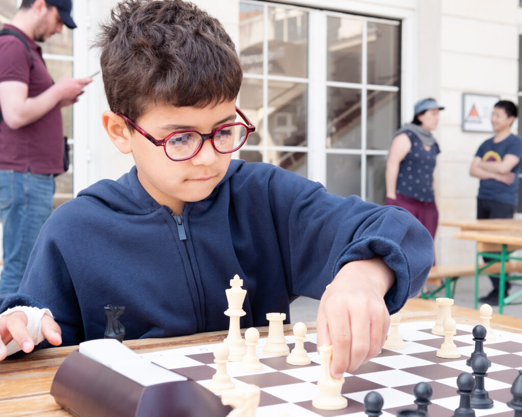 Quels sont les bénéfices des échecs pour les enfants?